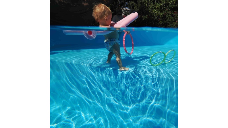 Piscina NEMO 4.3 x 3 – H.1.18 m con playa, arena, con vigas a encastrar en la solera