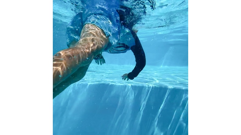 Piscina de madera AQUA 8.5 x 4.35 - H.1.45 m con playa, azul claro, con vigas a atornillar a la solera