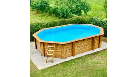 Piscina de madera NEMO 7.3 x 3.97 – H.1.45 m, azul claro, con vigas a encastrar en la solera