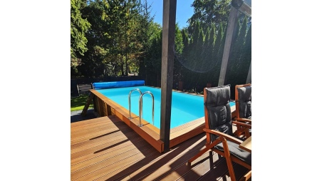 Piscina de madera AQUA 6.1 x 2.85 – H.1.31 m, azul claro, con vigas a encastrar en la solera