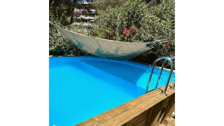 Piscina de madera NEMO 7.3 x 3.97 - H.1.45 m con playa, azul claro, con vigas a encastrar en la solera