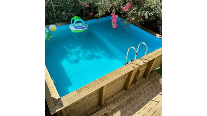 Piscina de madera AQUA 7 x 3.75 – H.1.45 m con playa, azul claro, sobre bastidor - sin solera