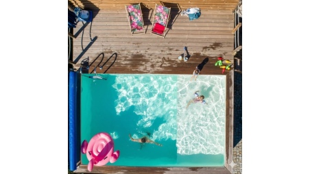 Piscina de madera AQUA 8.5 x 4.35 – H.1.45 m con playa, arena, sobre bastidor - sin solera