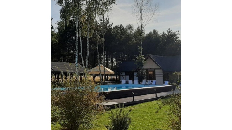 Piscina de madera AQUA 10.2 x 5.2 - H.1.45 m con playa, azul claro, con vigas a encastrar en la solera