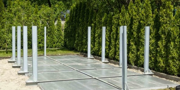 Cómo elegir el sistema de fijación adecuado para una piscina de madera 